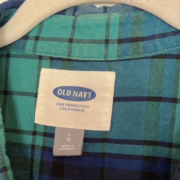 Old Navy plaid flannel button down shirt - Picture 2 of 7
